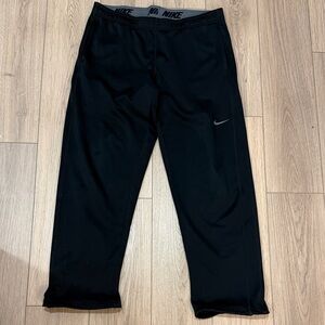 Men’s Nike sweatpants size medium